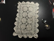 BELLISSIMO CENTRINO CENTROTAVOLA DIMENSIONI 45X26 CM CIRCA