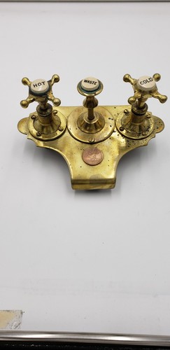 Antico rubinetto ottone