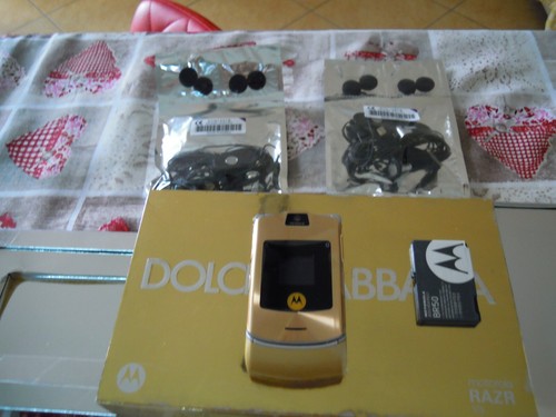 Motorola razr v3i dolce - motorola,