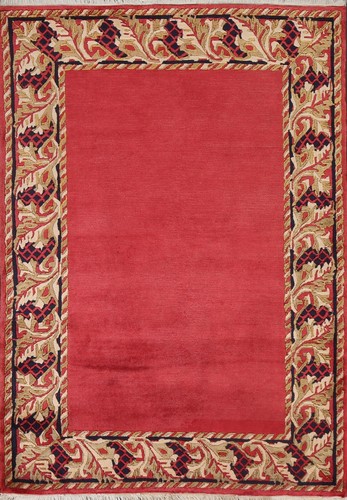 Tappeto rosso nepalese bordato