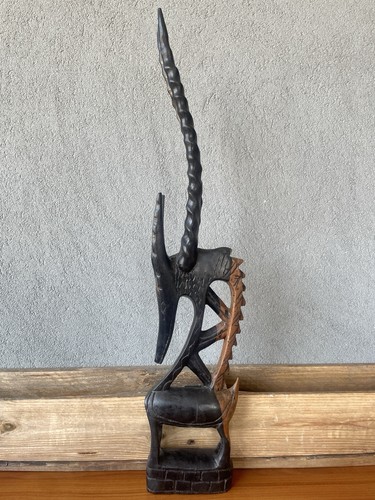 Grande scultura africana