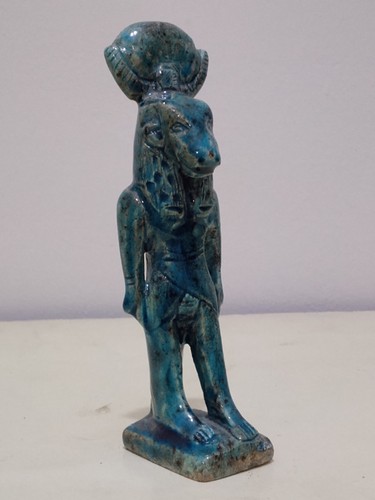 Esclusivamente khnum ariete - esclusivamente.,