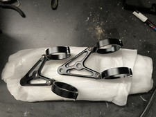 Staffe supporto faro anteriore