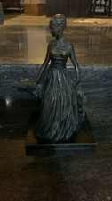 Statua Bronzo Donna Con Alano  
