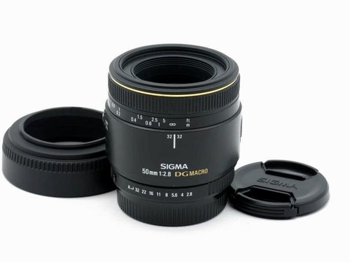 Sigma f2 8 dg - sigma,