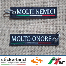 Portachiavi ricamato personalizzato MOLTI NEMICI - MOLTO ONORE con tricolore ITA