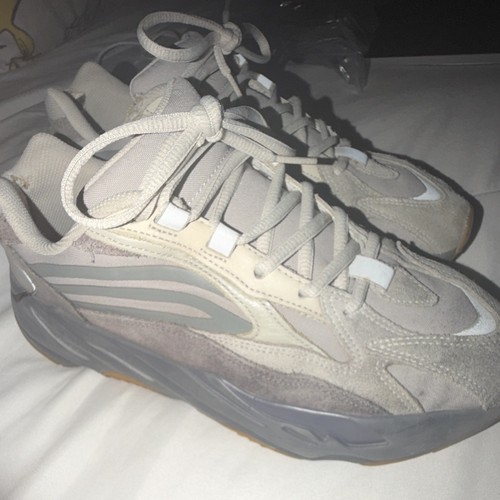 Yeezy boost 700 - v2, tephra