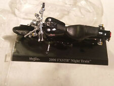 Moto Motocicletta Maisto Harley Davidson 2000 FXSTB Night Train  1/18