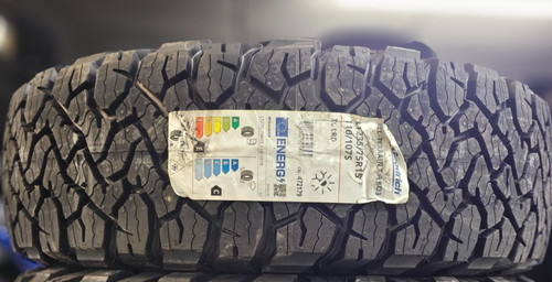 Nuovo pneumatico all terrain - nuovo,