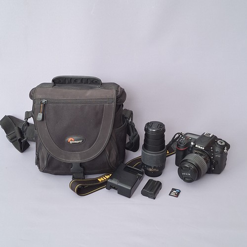 Nikon d7100 camera 2 lenses - +,