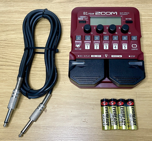 Zoom four bass guitar - zoom,