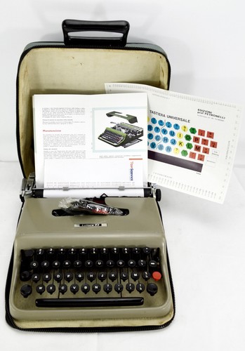 Macchina scrivere - da,