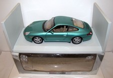 UT Models 1/18 Porsche 911 996 Carrera in verde con scatola e problemi originali