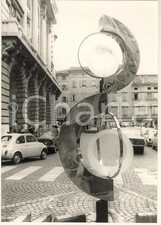 1970 ca UDINE Scultura di Carmelo CAPPELLO presso Palazzo d'Aronco - Foto