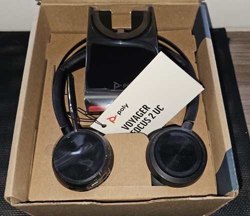Plantronics poly voyager focus - plantronics,