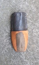 VECCHIO ANTICO UTENSILE PORTA PIETRA PORTAPIETRA 19x8x FODERO FONDINA MEDIOEVALE