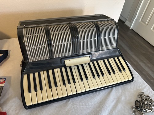 Scandalli piano accordion - accordion, 41