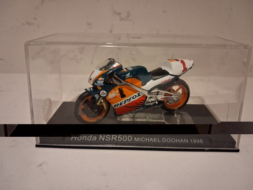 Modello moto michael doohan - modello,