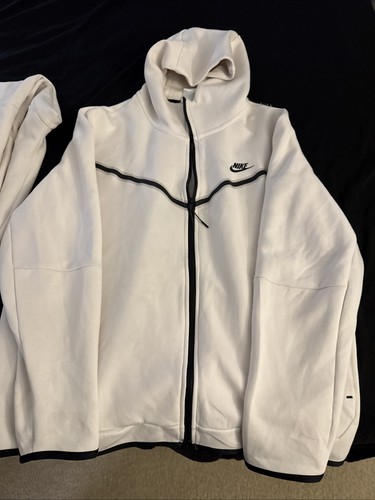 Authentic nike tech fleece - nike,