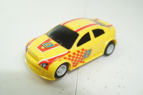 Micro scalextric auto - 1:64,