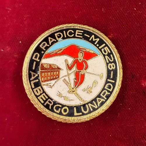 3996 distintivo - -,