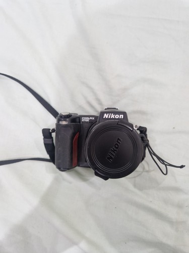 Nikon coolpix 8700 0 - 8700, 8,0