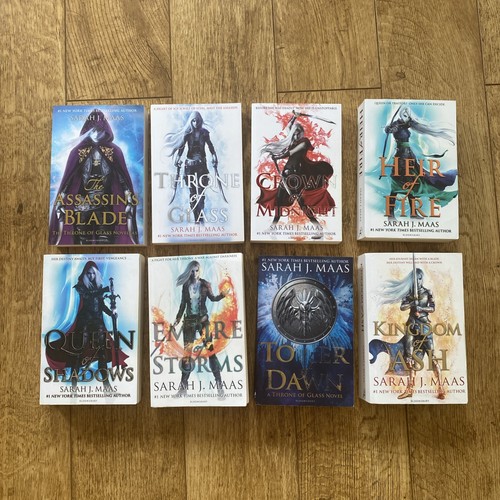 Original throne glass box - throne,