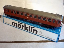 Märklin H0 4072 carrozza espressa delle ferrovie svedesi SJ   