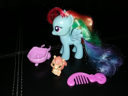 Little pony rainbow dash - g4,