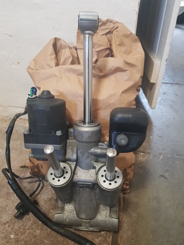Power trim tilt unit - &,