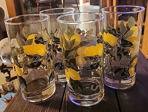 Set quattro bicchieri - di,