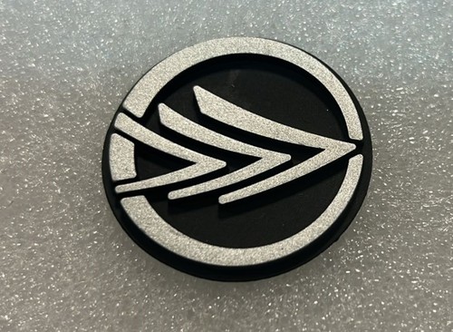 Adesivo logo scudo anteriore