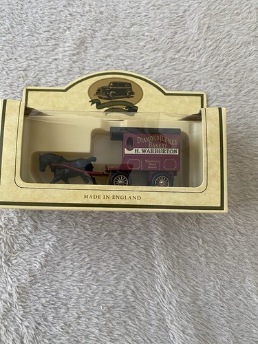 Carrozza vintage trainata - , da