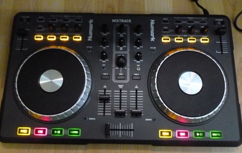 Numark mixtrack controller - controller, dj