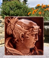 Antica piastrella Trent donna