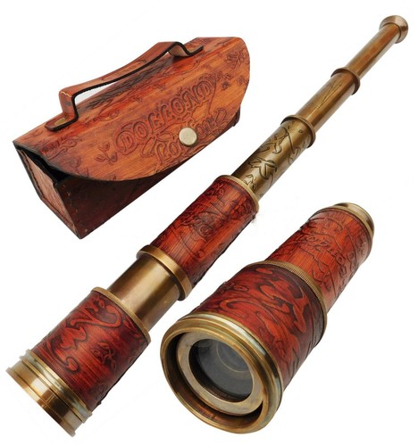 Antico telescopio ottone con - ottone,