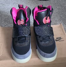 Size 9.5 - Nike Air Yeezy