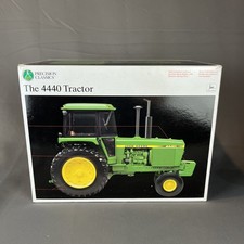 Trattore ERTL Precision