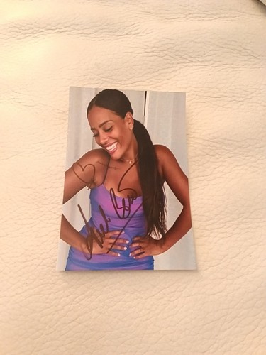Amel bent photo autograph - amel,