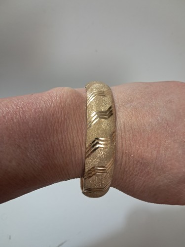 Bracciale ovale largo inciso