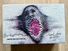 Statua Roger Waters The Wall