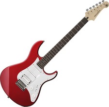 Yamaha Pacifica 012 Chitarra