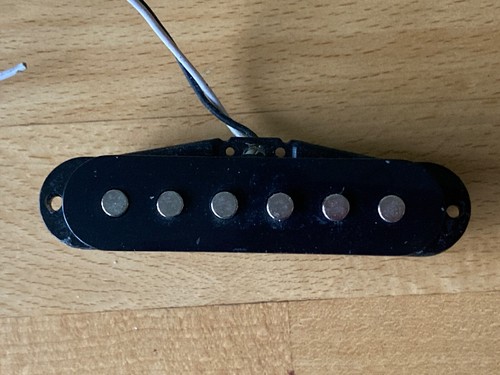 Squier showmaster 2003 pickup - 2003,