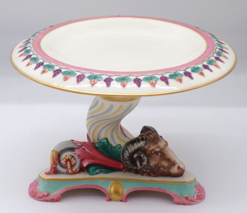 Antica tazza composta testa - , di