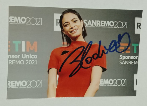 Autografo elodie cantante - elodie,