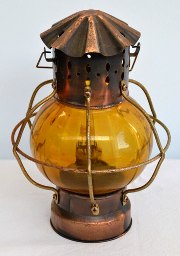 Vecchia lanterna petrolio - vecchia, a