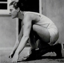 Ivor Novello foto sportiva 4"