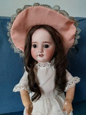 ANCIENNE POUPEE  PORCELAINE