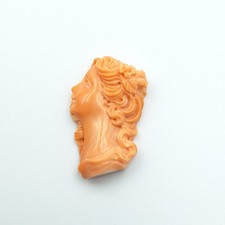 ANTICO CIONDOLO STATUETTA   DI CORALLO ARANCIONE DEL GIAPPONE CAMEO DI CORALLO 