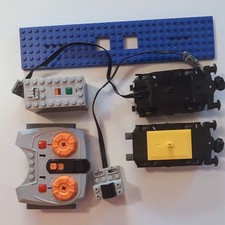 LEGO Treno telecomandato: base locomotiva+telecomando. Funzionante, ottimo stato